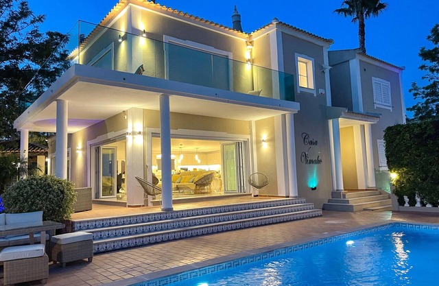 Luxury Villa Set In Its Own Grounds, 4 Bedroom 4 Bathroom With Heated Pool,