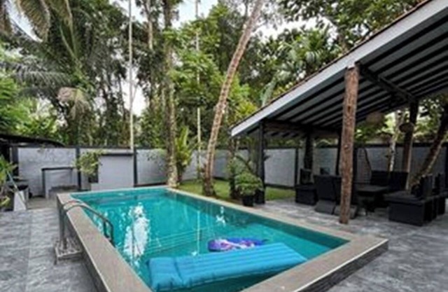Luxury Villa Virginia Hikkaduwa private with pool