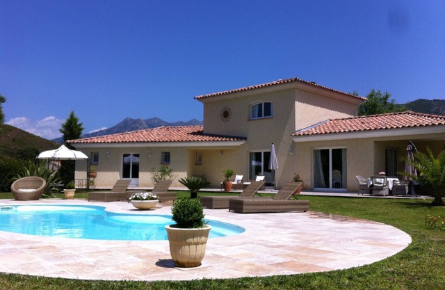 Luxury villa with pool and spa in Ajaccio
