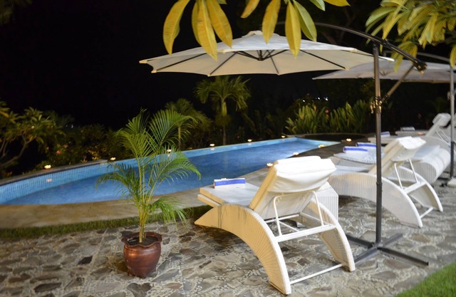 Luxury villa with pool and spectacular ocean view