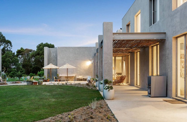 Luxury Villas Bells Beach View (With Car Parking)