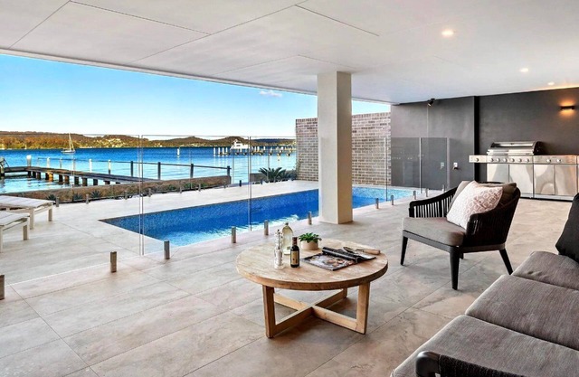 Luxury Villas Clare De Lune Waterfront (with pool)