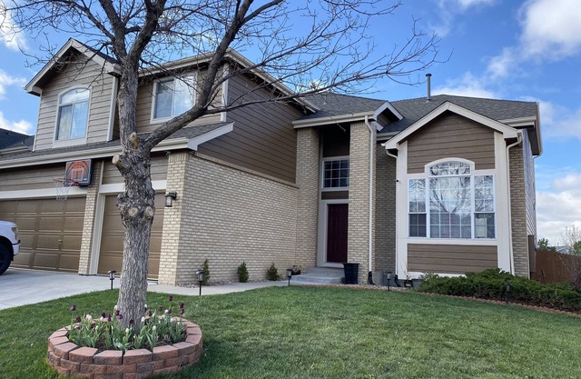 🟢 Luxury Walk-Out Suite in Centennial 2BR Close to Denver , Parks, Trails