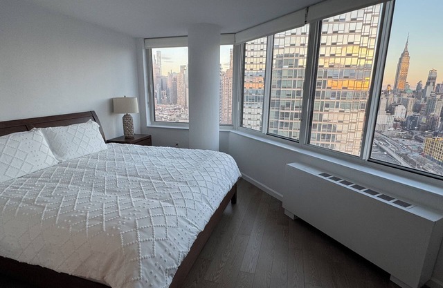 LuxuryStays NYC - Hudson Yards
