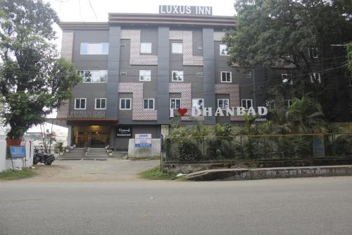 LUXUS INN