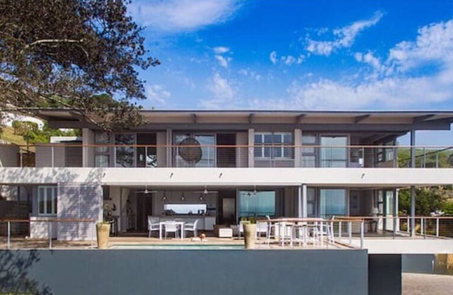 Lymegrove Beach Villa's Coral Suite | Umdloti