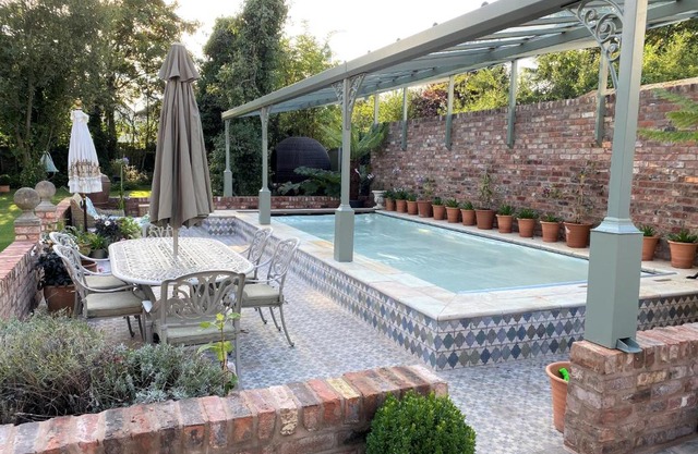Lyndhurst - Victorian villa with heated pool