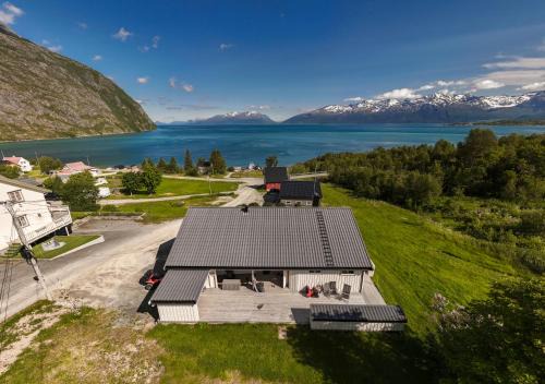 Lyngen Aurora House