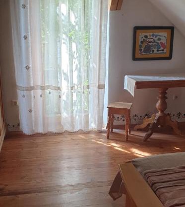 Mājīga istaba ar balkonu un vannasistaba, bezmaksas velo noma