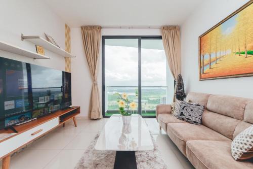 Macrolink Medini Lumine Stay 2BR 4pax by Our Stay