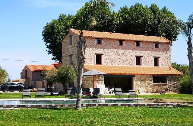 Magnifique Maison de Famille Avec Piscine à 10 Minutes de la Plage