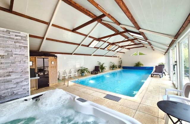 Magnific+ent 18th Century, 5* Luxury Holiday/Fitness Spa Resort