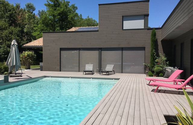 Magnificent Studio in Contemporary Villa with Swimming Pool & Private Parking