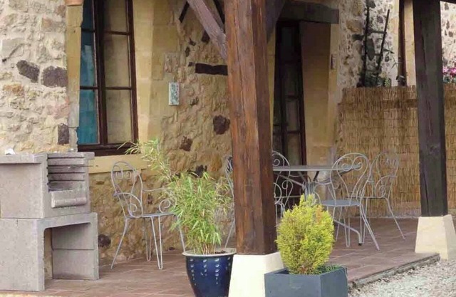 Magnificent 5-person gîte, black Périgord, heated swimming pool, tennis, golf, .