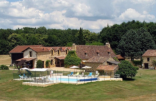 Magnificent cottage 5 people, Black Perigord, heated pool, tennis, golf, .