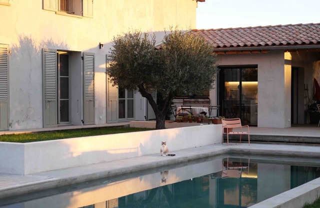 Magnificent detached villa with swimming pool