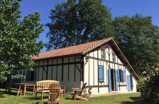 Magnificent traditional Landes house in the heart of a 1 hectare estate