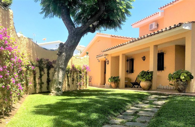 Magnificent villa in Málaga city with capacity for 9 people