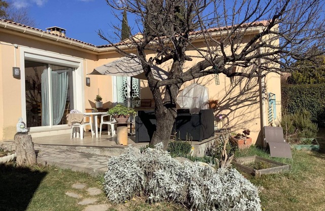 Magnificent villa with terrace Enjoy your vacations
