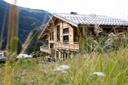 Magnifique chalet mitoyen - Jacuzzi - Cousinade II