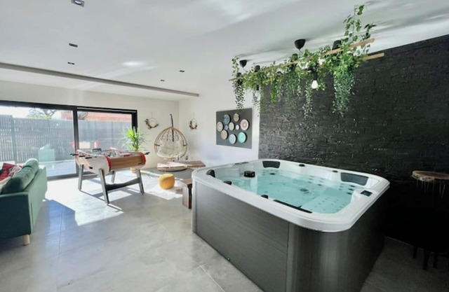 Magnifique Villa Avec Jacuzzi