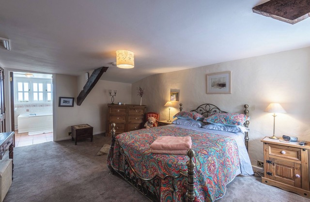 Magnolia Cottage, Character Cottage on the edge of the Blackdown Hills