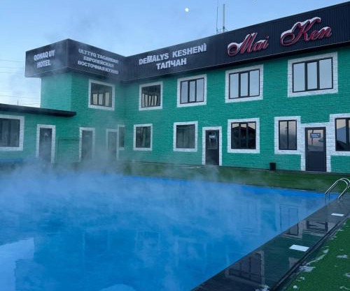 MaiKen Resort