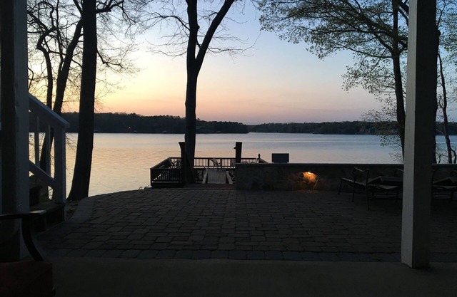 Main Lake! Close to the water! Spectacular Views!