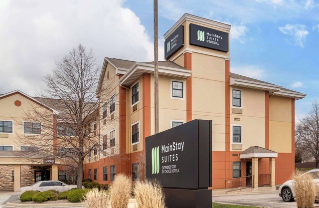 MainStay Suites Chicago Hillside
