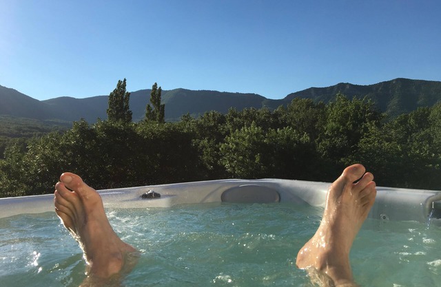 Maison Drôme Provençale - SOUTH France/Jacuzzi/6-8 pers. HERE With Us .