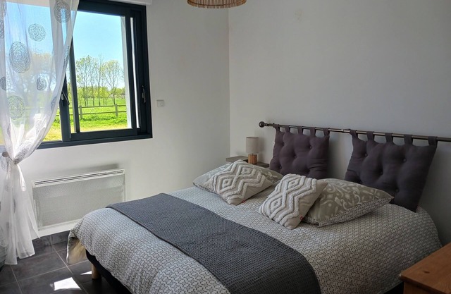 Maison à la Campagne à 7km de la Loire à Vélo Près D'un Espace Loisir Baignade