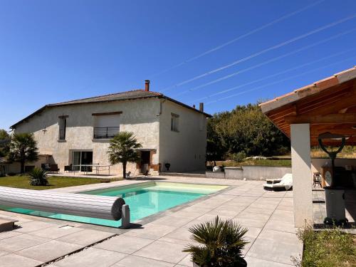 Maison 180 m2 piscine chauffée