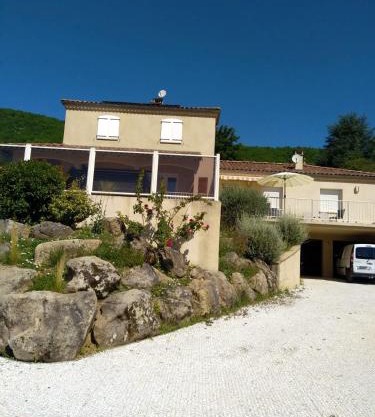 Maison accueillante à Nant avec piscine partagée