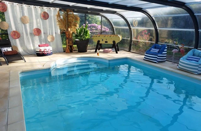 Maison Avec Piscine Couverte et Chauffée et Pergola Bioclimatique de 30m²