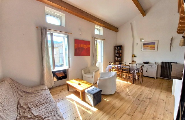 Maison Avec Terrasse au Centre de Dieulefit