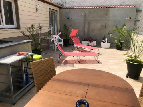 Maison charmante à Berlaimont avec jardin et parking inclus