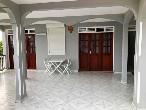 Maison charmante à Pointe-Noire avec vue mer