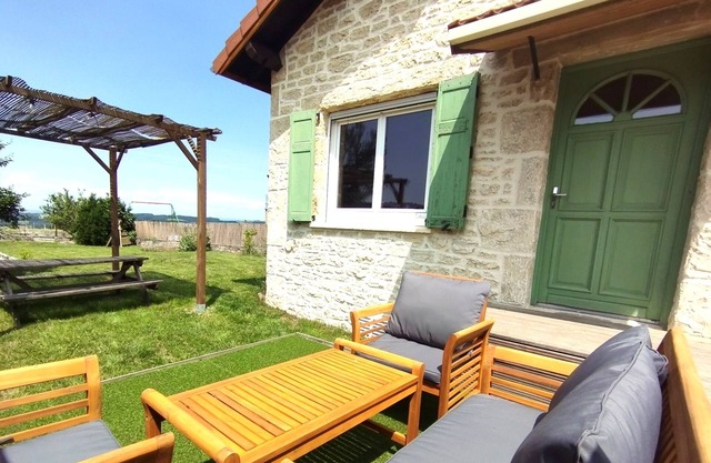 Maison Cocooning Avec Jardin au Cœur du Parc du Pilat ! Nombreuses Activités