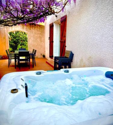 Maison confortable avec Jacuzzi à Toulouse