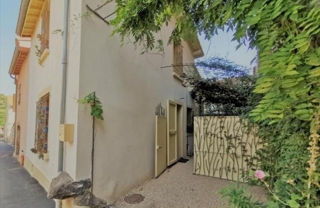 Maison cosy avec cour privative au cœur de l'Auvergne - FR-1-582-316