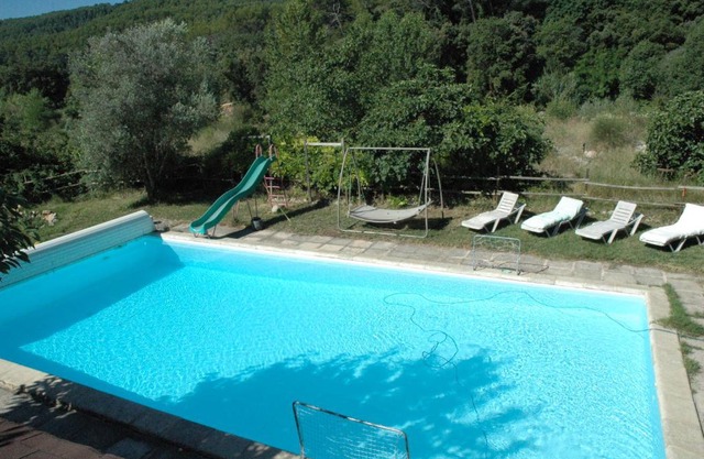 Maison d'hôtes éco-responsable avec piscine 6X12m LIRE L'ANNONCE VOTRE HÔTE SVP