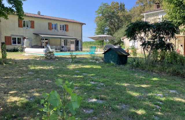 Maison Dans Airial au Milieu de la Forêt Avec Piscine 10x5 m