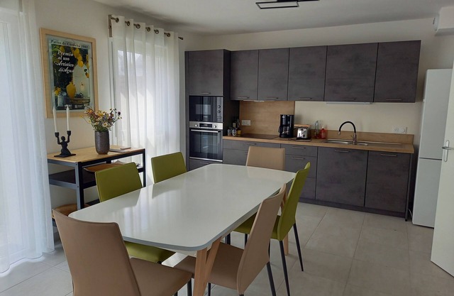 Maison de 75 m2 Mitoyenne à 5 km de Port Blanc Dans le Golf du Morbihan à Baden