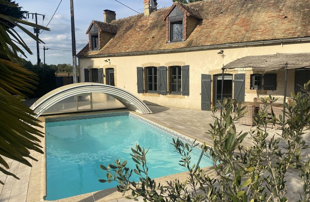 Maison de Campagne Piscine Privée au Calme