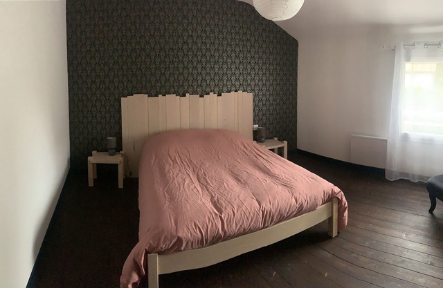 Maison de Campagne Entièrement Rénové Grand Terrain Avec Espace Ombragé Jacuzzi