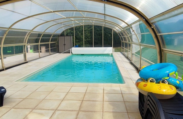 Maison de Campagne Avec Piscine Couverte