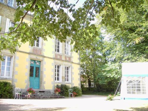 Maison de maître XIXe avec piscine partagée et parc clos, proche sites touristiques - FR-1-489-504