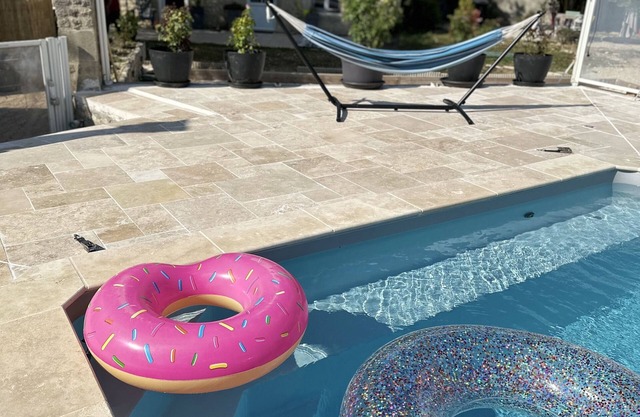 Maison de Vacances Avec Piscine Chauffée en Charente Maritime