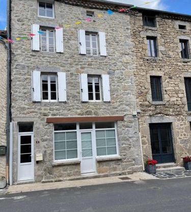 MAISON DE VILLAGE