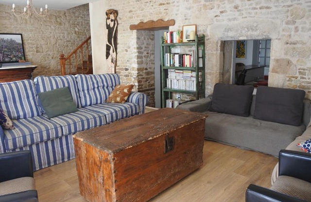 Maison de village spacieuse et confortable